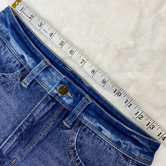 Jean distressed blue stretch shorts - Picture 6 of 16